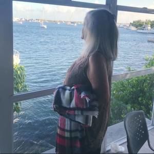 Meet your Posher, Shan